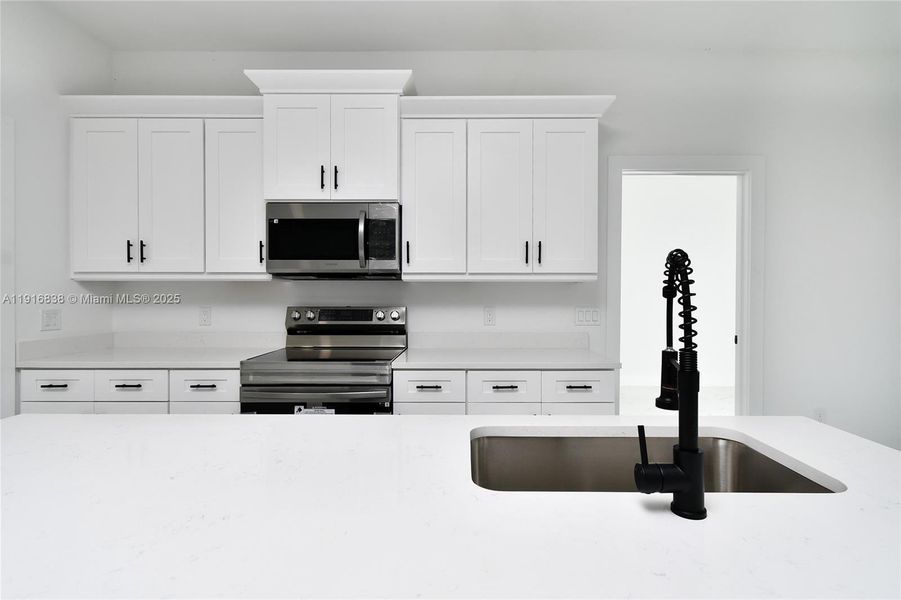 Close-up of interior finishes inside a home in , Lehigh Acres (Image 14). Close-up of interior finishes inside a home in , Lehigh Acres (Image 14).