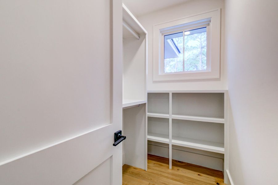 Spacious, unfurnished interior of a new home in , Seabrook Island (Image 23).