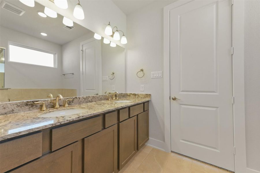 Furnished interior view inside a new home in Lago Mar, La Marque (Image 12).