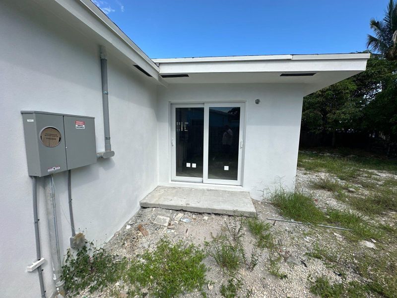 Exterior details and patio area of a home in , Pompano Beach (Image 4).