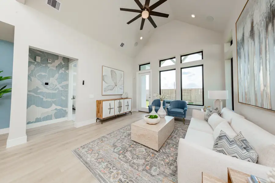Furnished interior view inside a new home in Ellwood, Iowa Colony (Image 20).