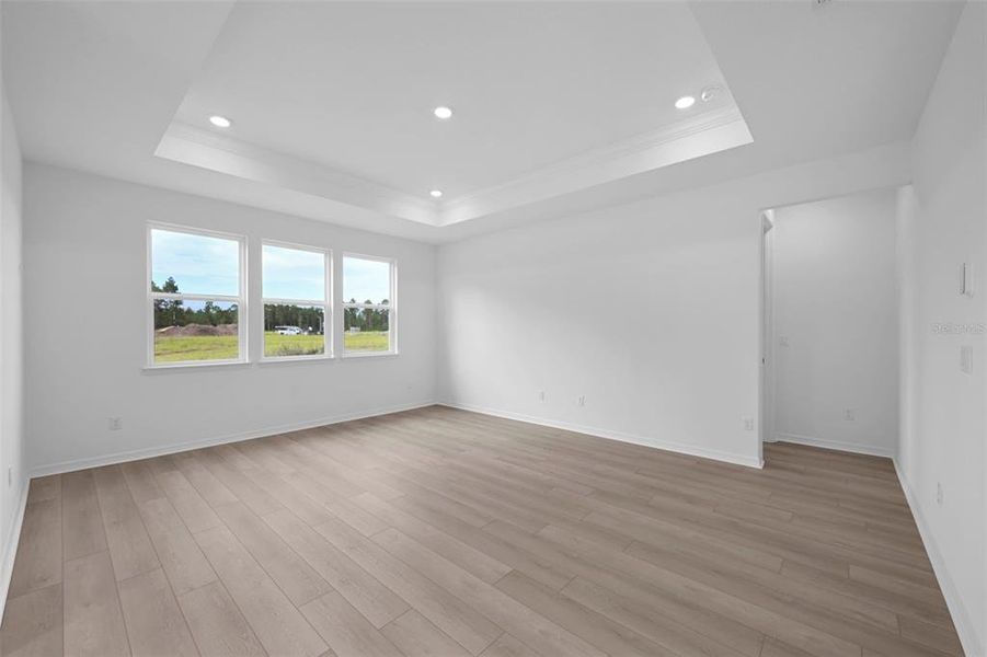 Spacious, unfurnished interior of a new home in Seminole Palms, Palm Coast (Image 28).