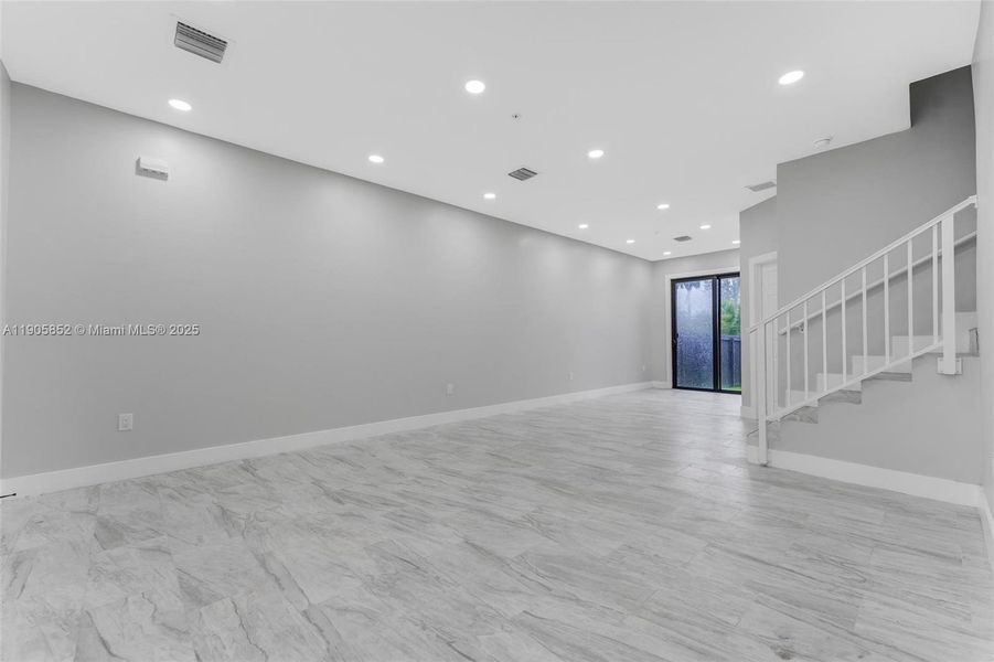 Spacious, unfurnished interior of a new home in , Miami (Image 56).