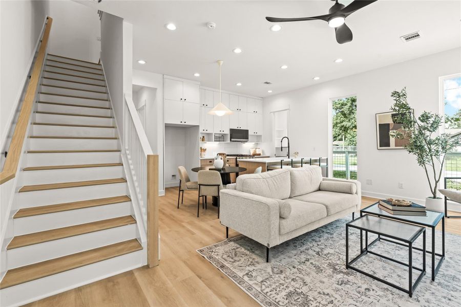 Full main floor in one shot — open layout with no compromise on flow or space Full main floor in one shot — open layout with no compromise on flow or space