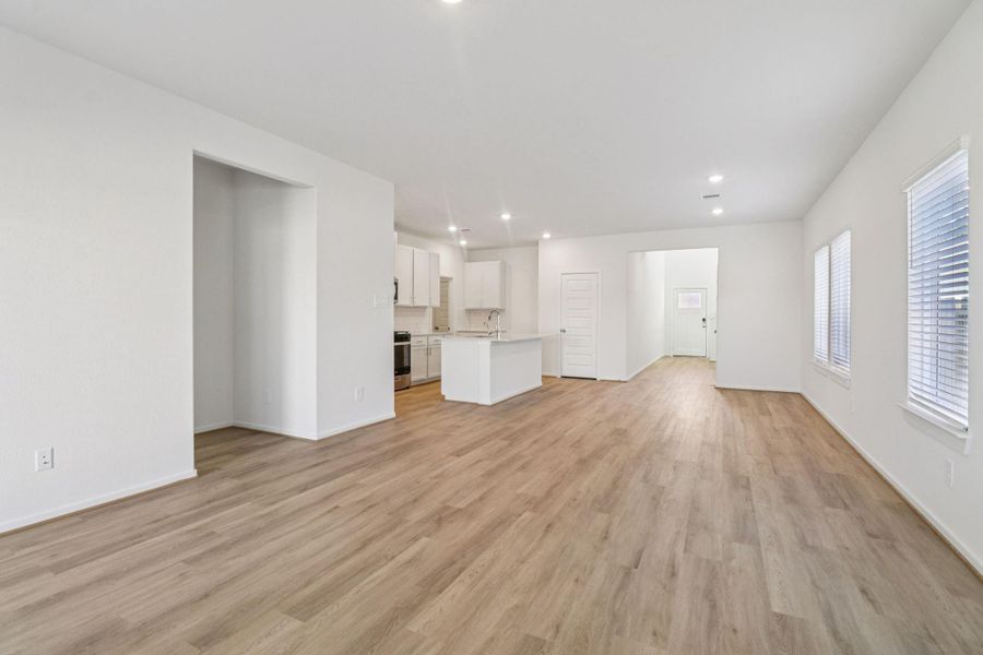 Spacious, unfurnished interior of a new home in Sundance Cove - Traditional Series, Crosby (Image 26).