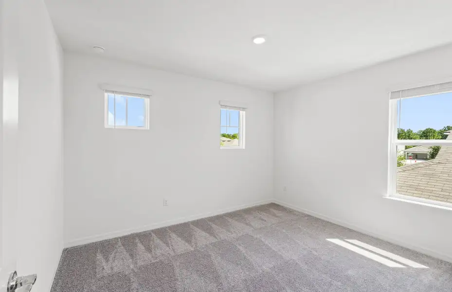 Spacious, unfurnished interior of a new home in Wells Landing, Jacksonville (Image 17). Spacious, unfurnished interior of a new home in Wells Landing, Jacksonville (Image 17).