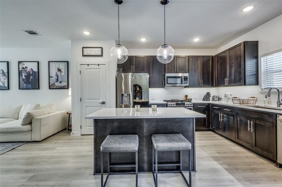 Furnished interior view inside a new home in Rolling Ridge, Van Alstyne (Image 21). Furnished interior view inside a new home in Rolling Ridge, Van Alstyne (Image 21).