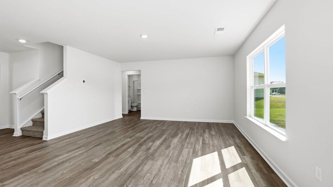 Spacious, unfurnished interior of a new home in Bentley Park, Greenwood (Image 17).