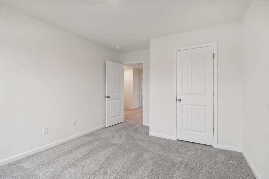 Spacious, unfurnished interior of a new home in Portrait Hills, Aiken (Image 20).
