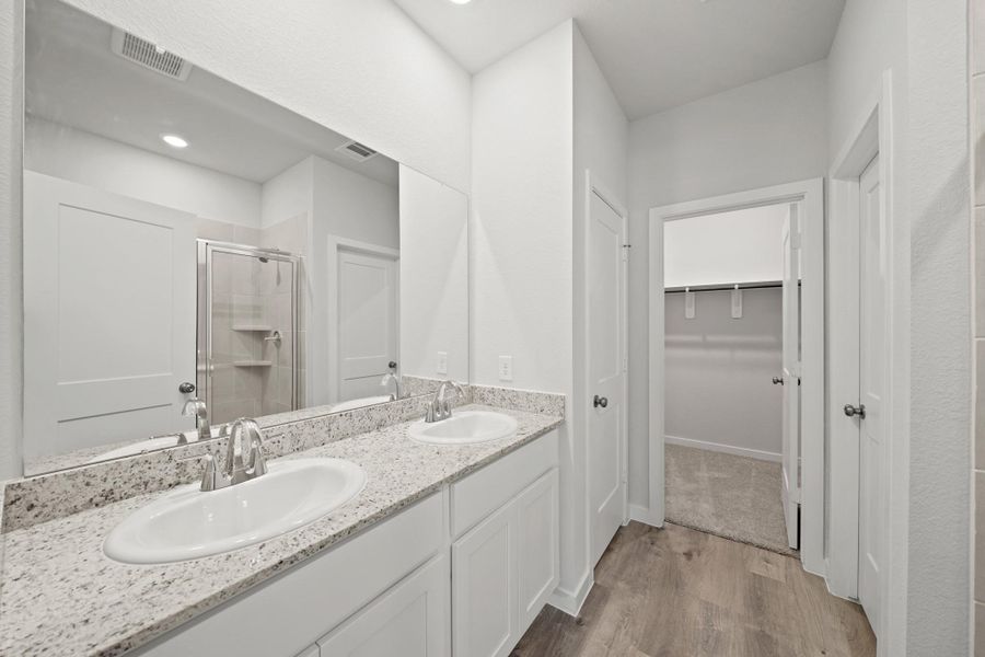 Furnished interior view inside a new home in Maple Heights, Porter (Image 8).