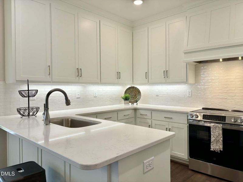 53e5cf98-6e02-443e-b979-313f3c8c6b64