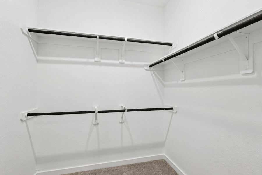 Spacious, unfurnished interior of a new home in , Kemah (Image 17).