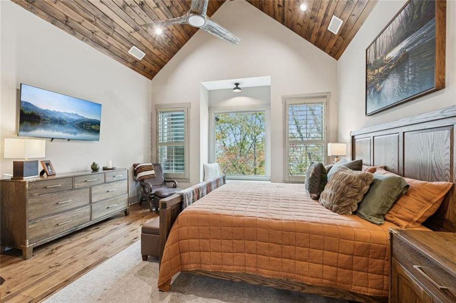 Furnished interior view inside a new home in , Dahlonega (Image 9).