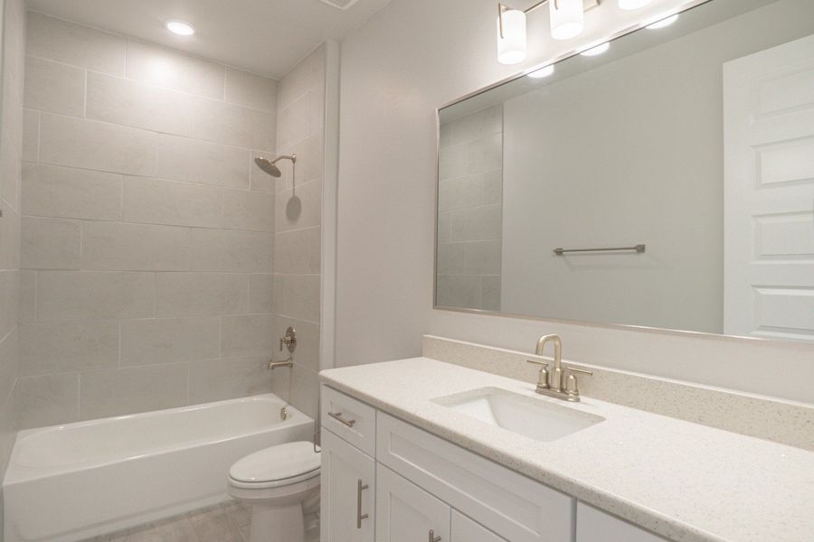 Furnished interior view inside a new home in Paseo Del Este, El Paso (Image 12).