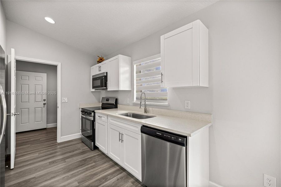 Furnished interior view inside a new home in , Dunnellon (Image 5).