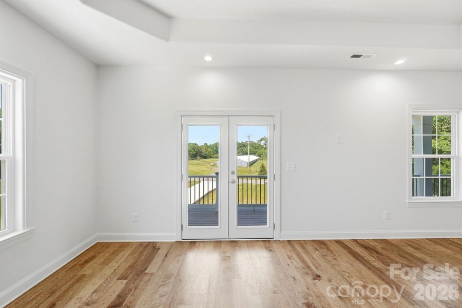 Spacious, unfurnished interior of a new home in , Monroe (Image 35).