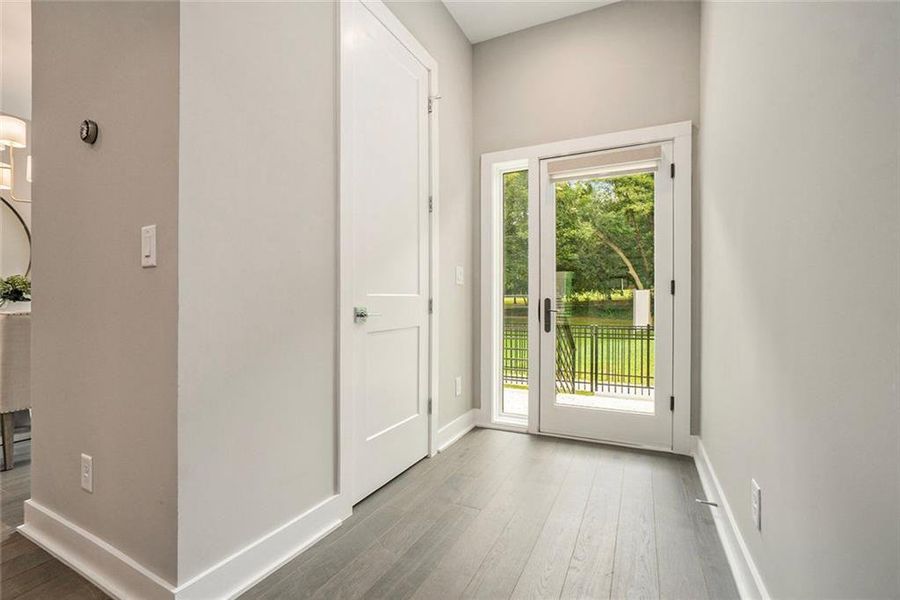 Spacious, unfurnished interior of a new home in , Atlanta (Image 24).