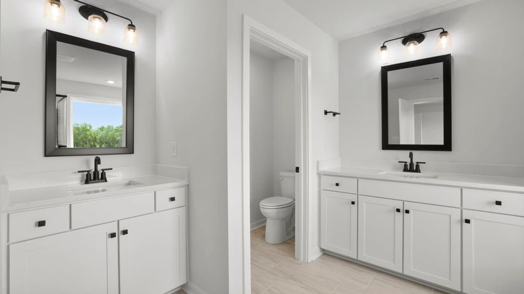 Furnished interior view inside a new home in Harrison Valley, Simpsonville (Image 11).