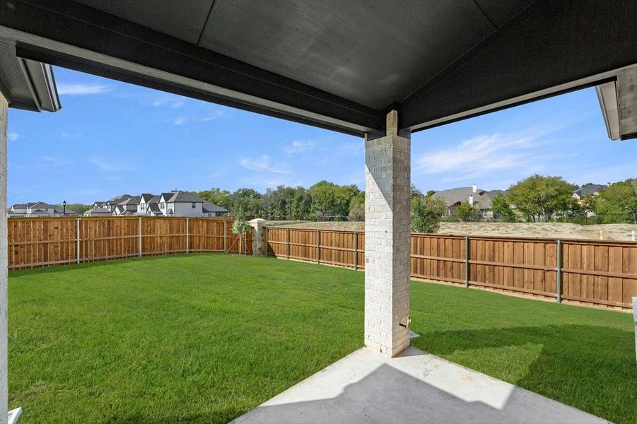 Exterior details and patio area of a home in Inspiration, Lucas (Image 3).