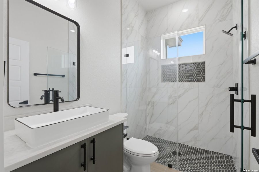 Furnished interior view inside a new home in , La Vernia (Image 19).