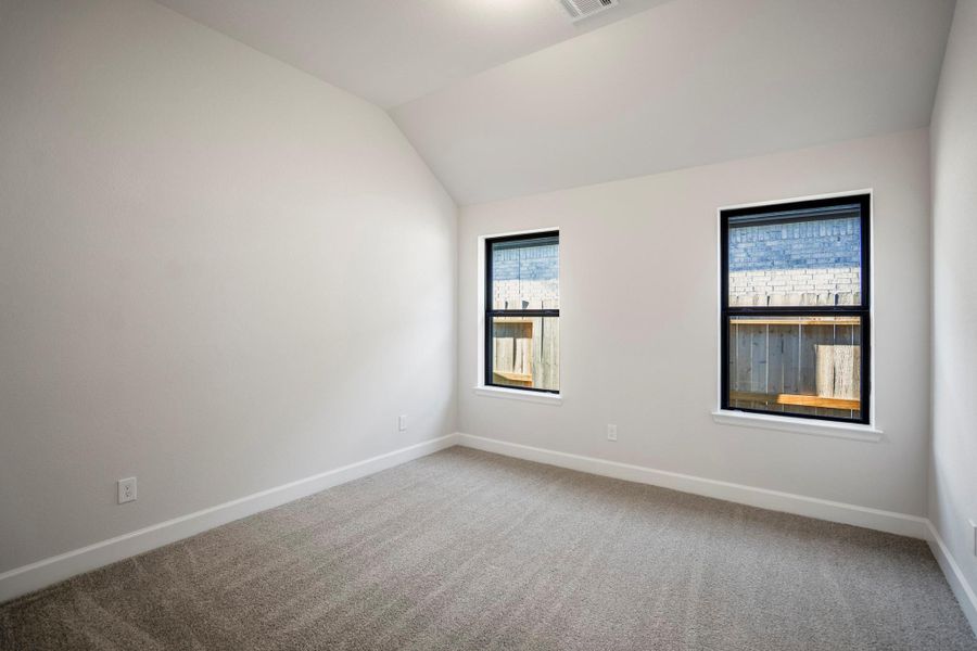 Spacious, unfurnished interior of a new home in Jordan Ranch 70' Lots, Fulshear (Image 34).