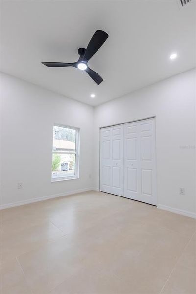 Spacious, unfurnished interior of a new home in , Sebring (Image 62).