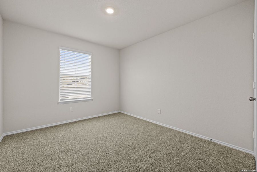 Spacious, unfurnished interior of a new home in Stonehill, San Antonio (Image 12).