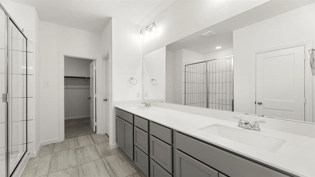 19. 2001 Bayfront - Bath