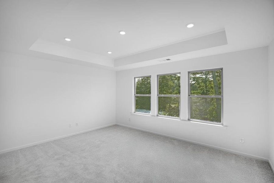 Spacious, unfurnished interior of a new home in Hampton Trace, Marietta (Image 15).