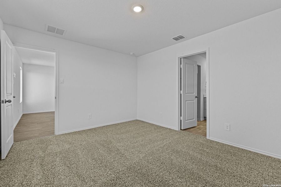 Spacious, unfurnished interior of a new home in Arroyo Ranch, Seguin (Image 22). Spacious, unfurnished interior of a new home in Arroyo Ranch, Seguin (Image 22).