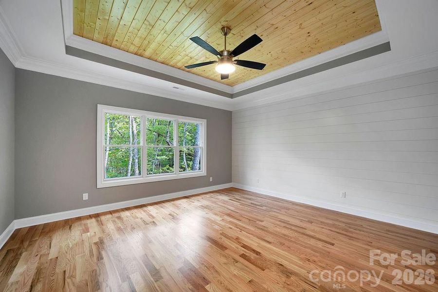 Spacious, unfurnished interior of a new home in , Brevard (Image 25).