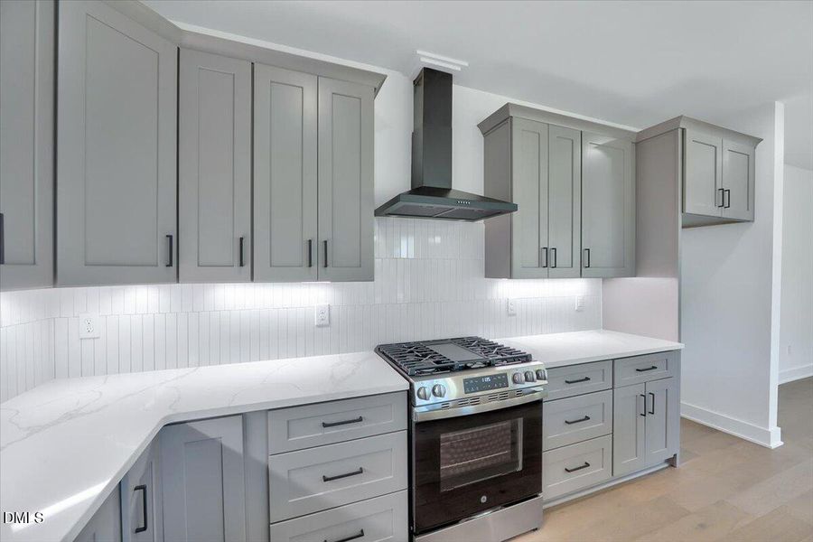 15-732 Hopkins St-15