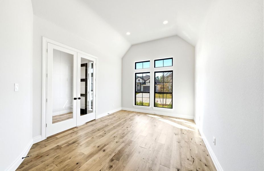 Spacious, unfurnished interior of a new home in The Highlands 55′, Porter (Image 22).