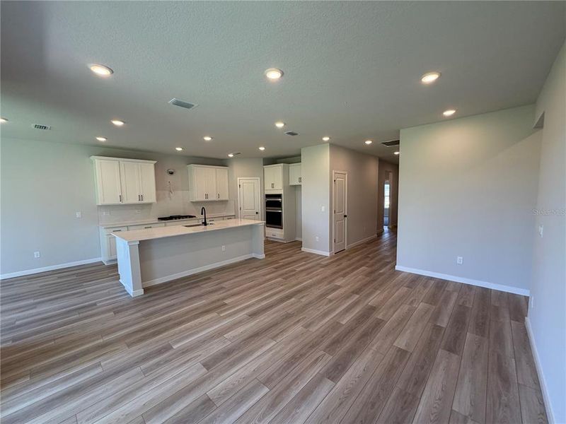 Spacious, unfurnished interior of a new home in Reserve East, Flagler Beach (Image 30).