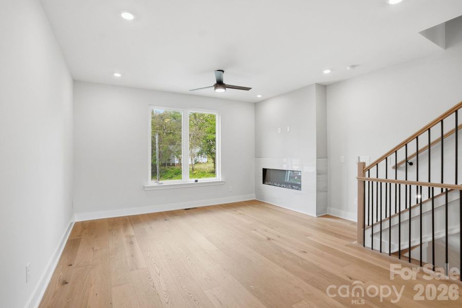 Spacious, unfurnished interior of a new home in , Charlotte (Image 16).