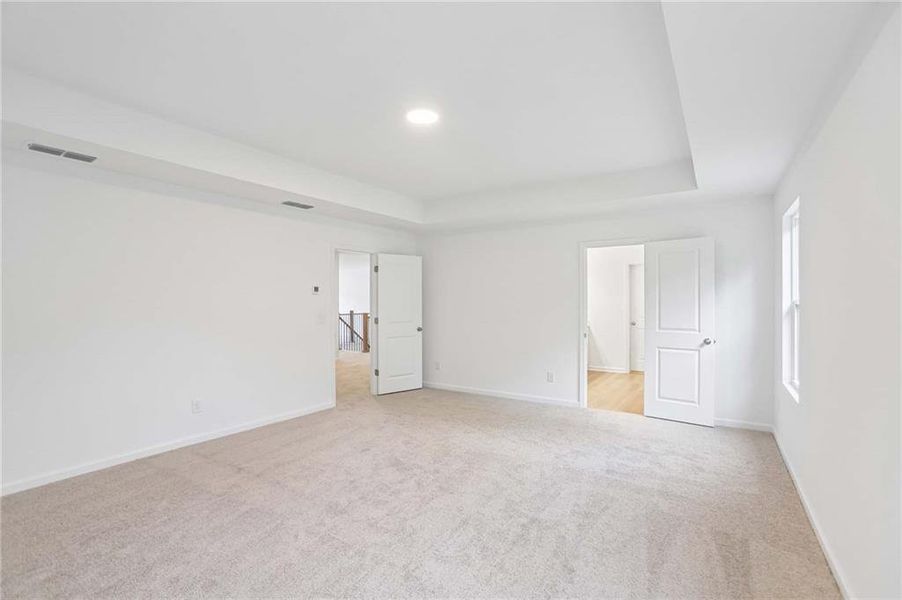 Spacious, unfurnished interior of a new home in The Pointe at Heron Bay, Locust Grove (Image 22).