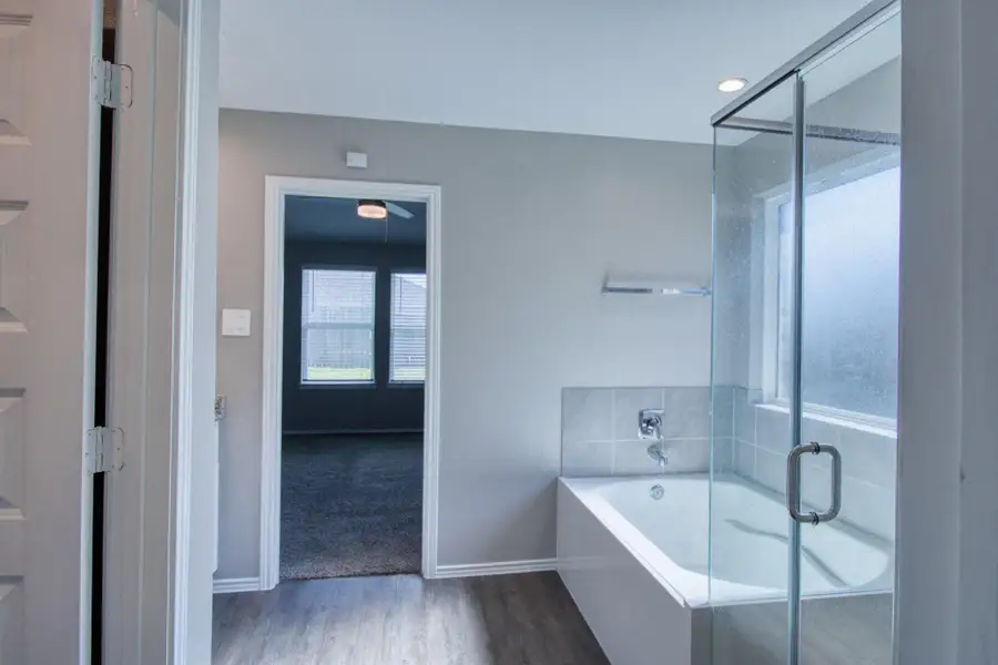 Image 28 of a home in Central Park. Image 28 of a home in Central Park.