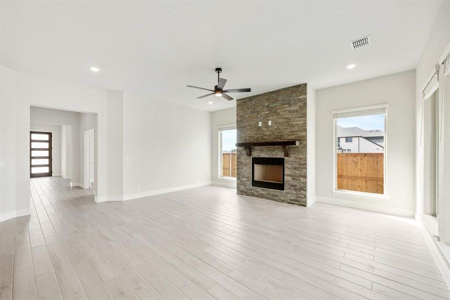 Spacious, unfurnished interior of a new home in Mockingbird Hills, Joshua (Image 29).