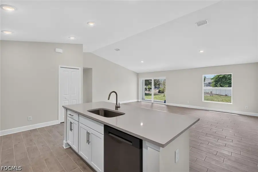Furnished interior view inside a new home in Cape Coral, Cape Coral (Image 10).