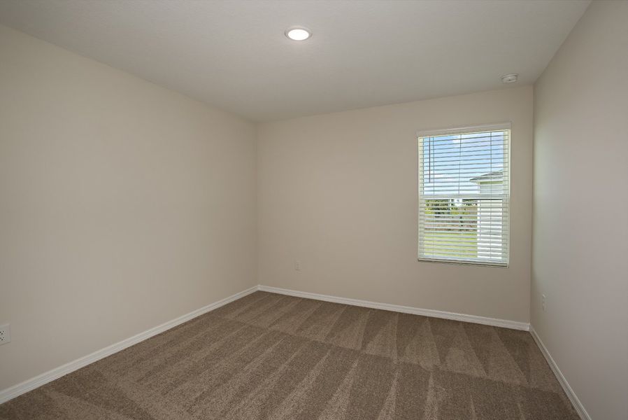 Spacious, unfurnished interior of a new home in Scenic Terrace, Haines City (Image 20).