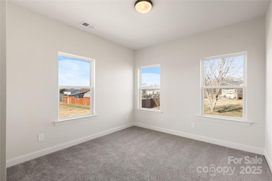 Spacious, unfurnished interior of a new home in , Olin (Image 13).