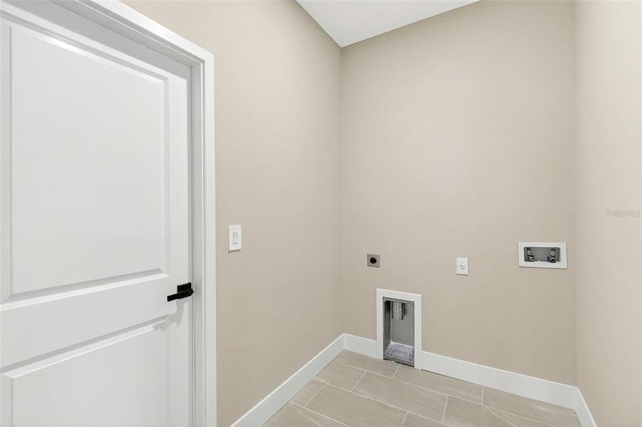 Spacious, unfurnished interior of a new home in , Port Charlotte (Image 46). Spacious, unfurnished interior of a new home in , Port Charlotte (Image 46).