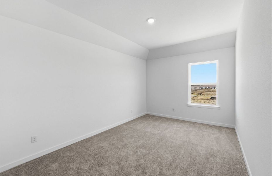 Spacious, unfurnished interior of a new home in Sunfield, Buda (Image 53).