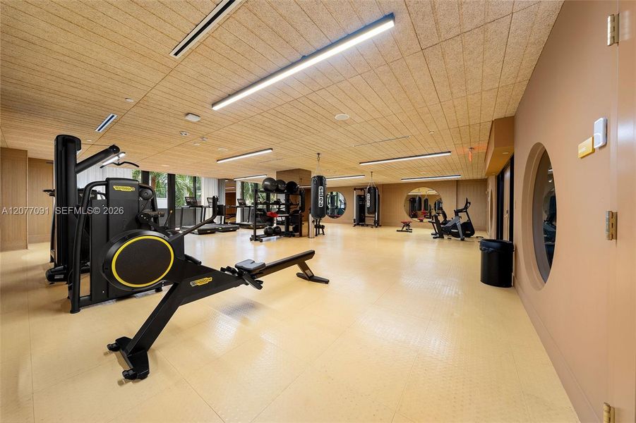 Community amenities in , Miami (Image 34).