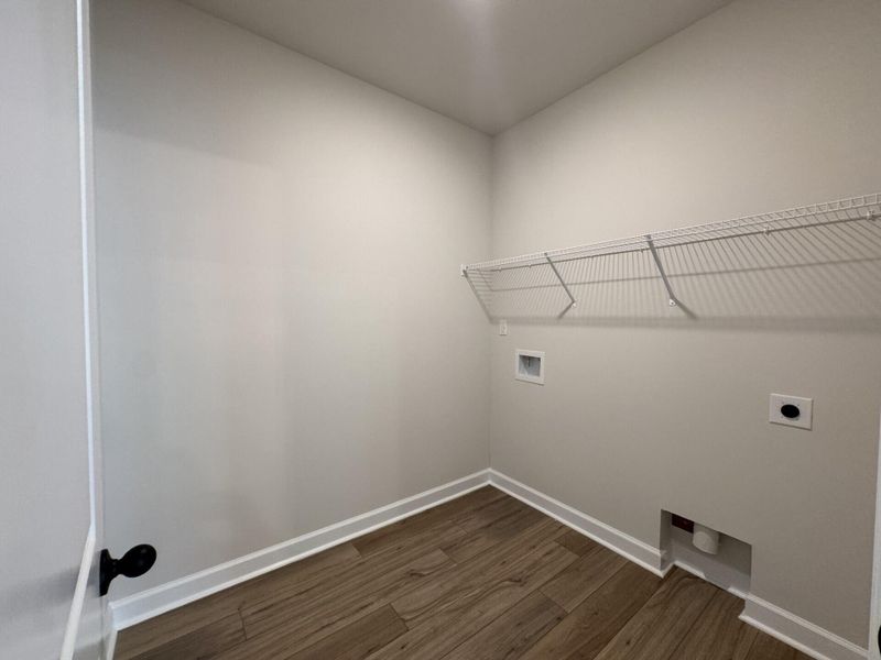 Spacious, unfurnished interior of a new home in Tea Farm, Ravenel (Image 27).