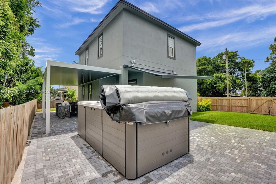 Exterior details and patio area of a home in , Lake Worth (Image 30). Exterior details and patio area of a home in , Lake Worth (Image 30).