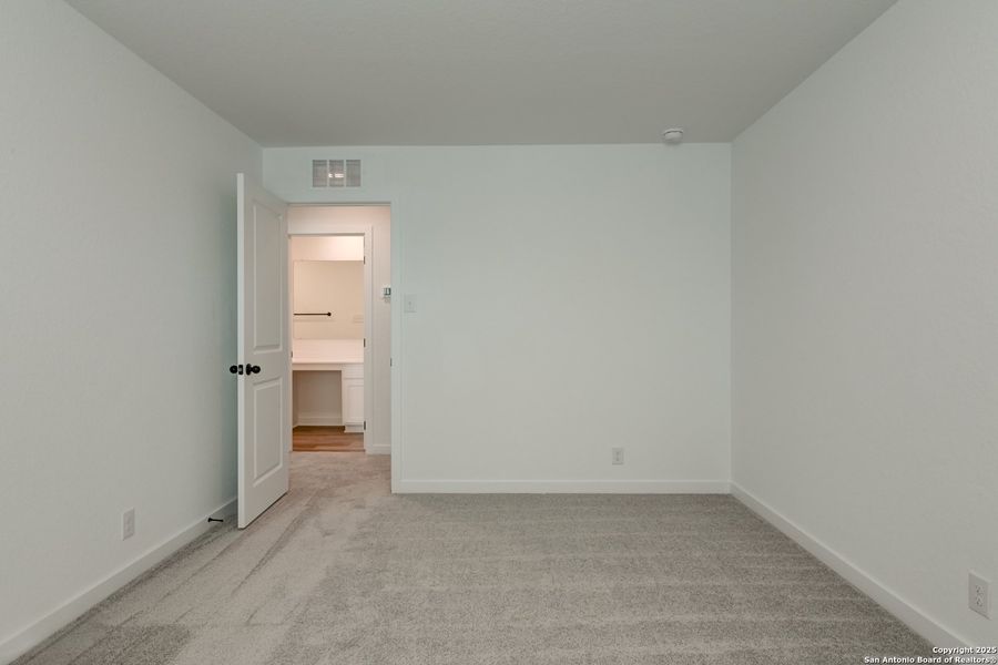 Spacious, unfurnished interior of a new home in The Preserve at the Wilder, Adkins (Image 25).