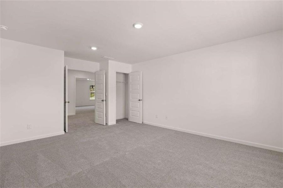 Spacious, unfurnished interior of a new home in Water Oak Estates, Lawrenceville (Image 25).
