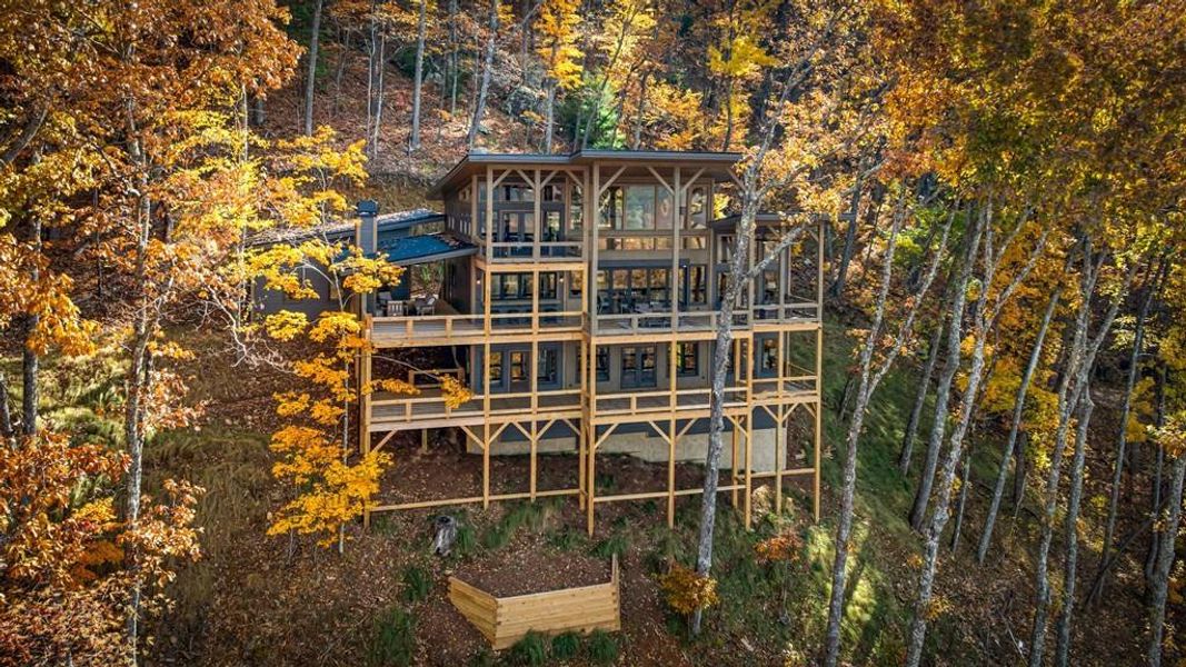 Image 79 of a home in .