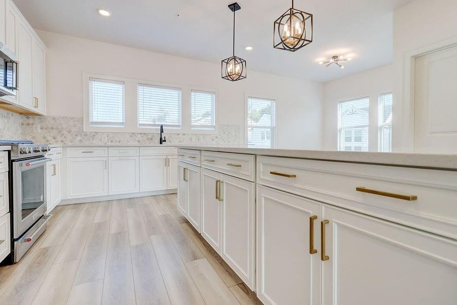 Furnished interior view inside a new home in , Smyrna (Image 10).